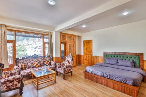 Jagatsukh Bed & Breakfast | Manali Parvat View