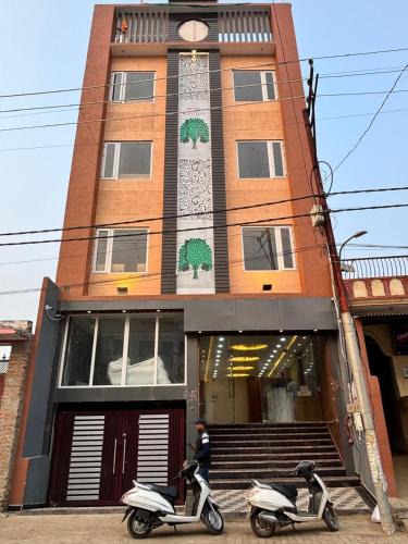 Varanasi Hotel | Mannat S R D