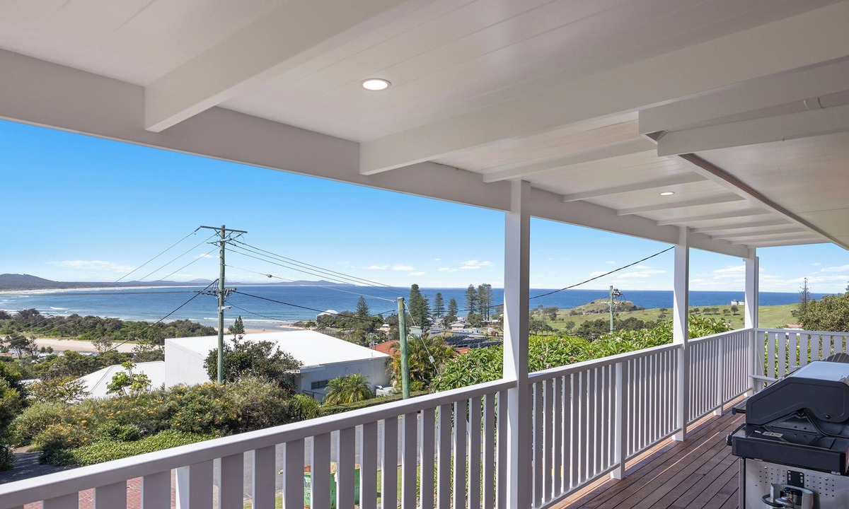 Crescent Head House | Marisco: A Modern Beach House Retreat