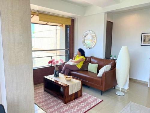 Pali Hill Apartment | Marita 701 Bandra beauty 2 bed 2 Bath Sea view Parking