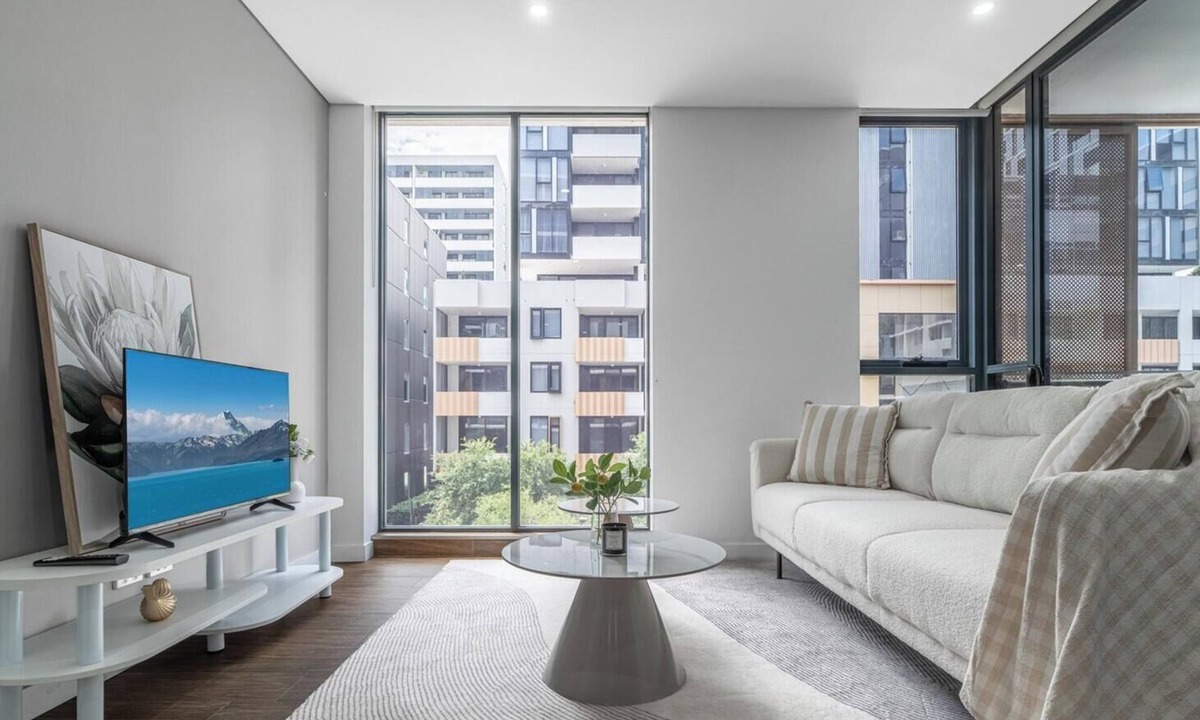 Mascot Apartment | Mascot | Stylish 2BR | Balconyand Parking