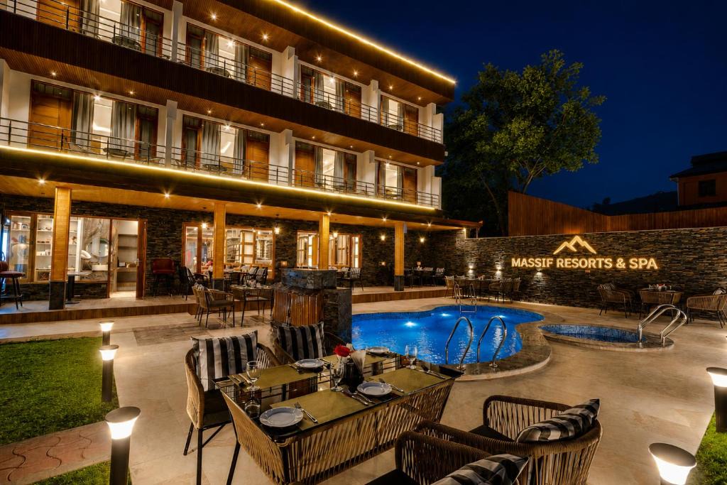 Manali Hotel | Massif Resort & Spa, Manali