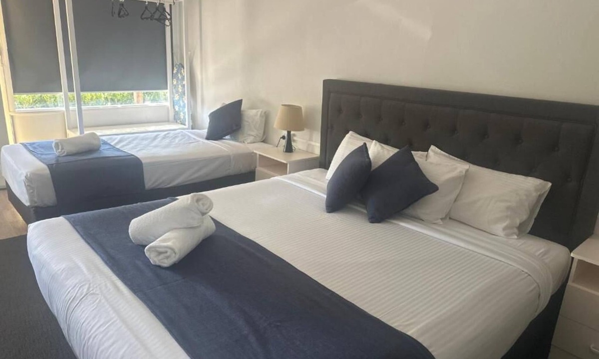 Parkes Hotel | Memphis Motor Inn