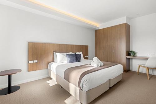 Callala Beach Hotel | Modern 1 Bed Apartment - 6 Min Walk to Beach