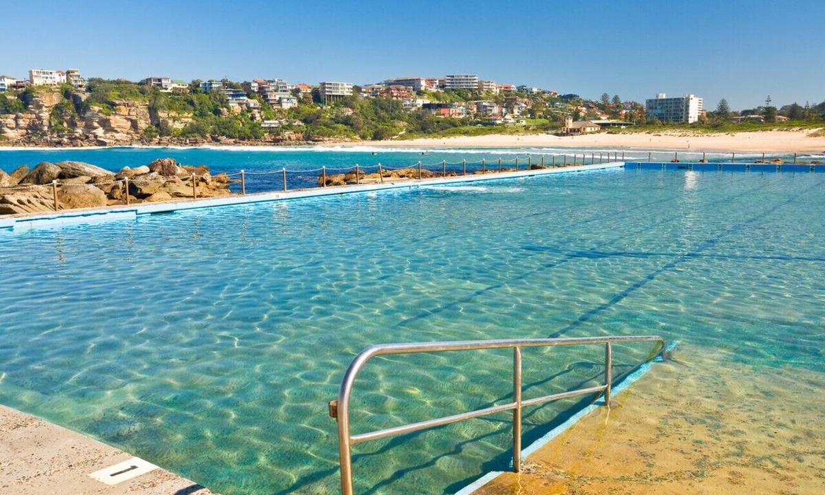 Freshwater House | Modern Beach Pad - Seconds to the Beach