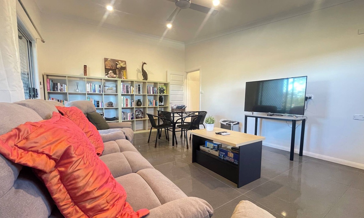 Heathcote House | Modern Duplex Oasis