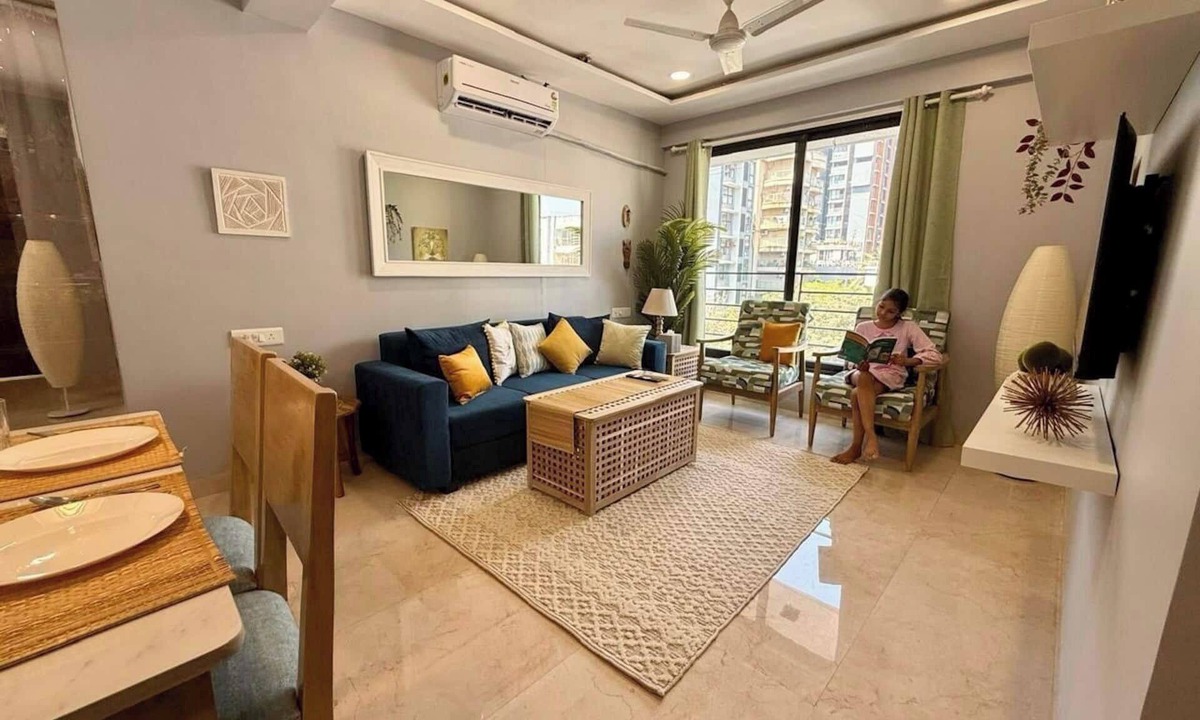 Pali Hill Apartment | Modern3BR Bandra Trendy Location