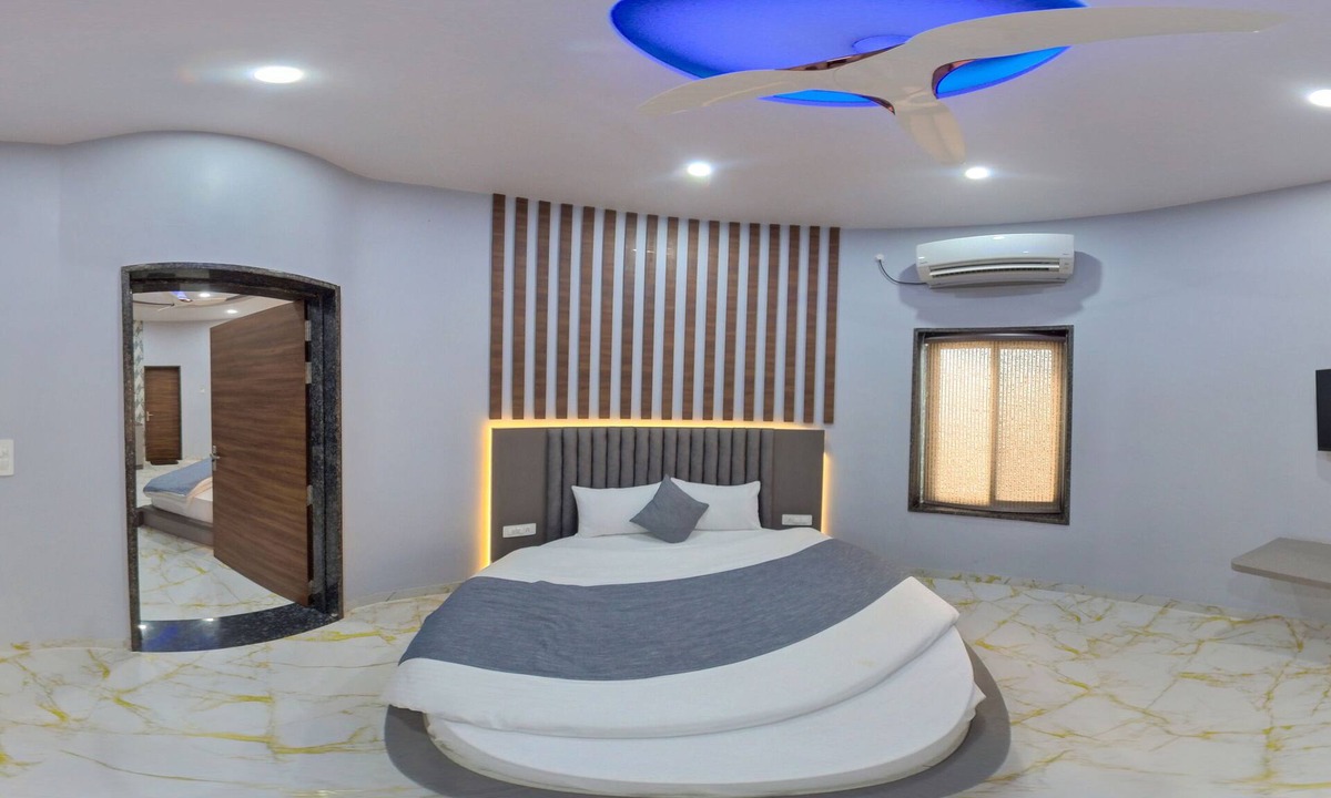 Sujangarh Hotel | Modi resort & garden
