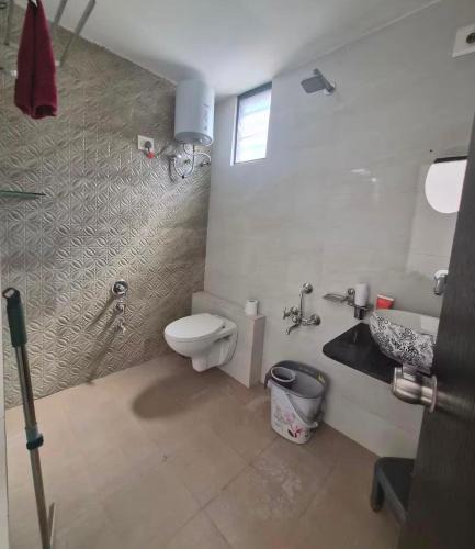 Junnar Hotel | Moniqa guest house