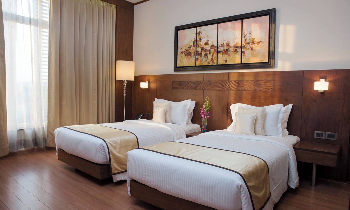 Sector V Hotel | Monotel Luxury Business Hotel