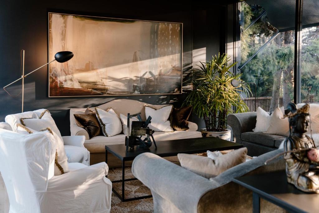 Moss Vale Hotel | Moss Manor