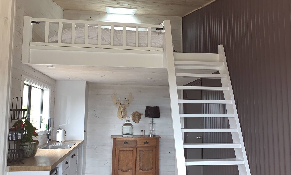 Hampton Apartment | Mountainside Tiny House