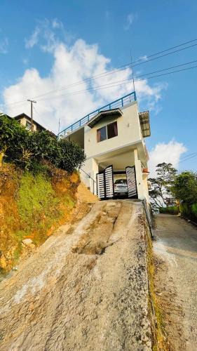 Pallivasal House | Nathan Homestay