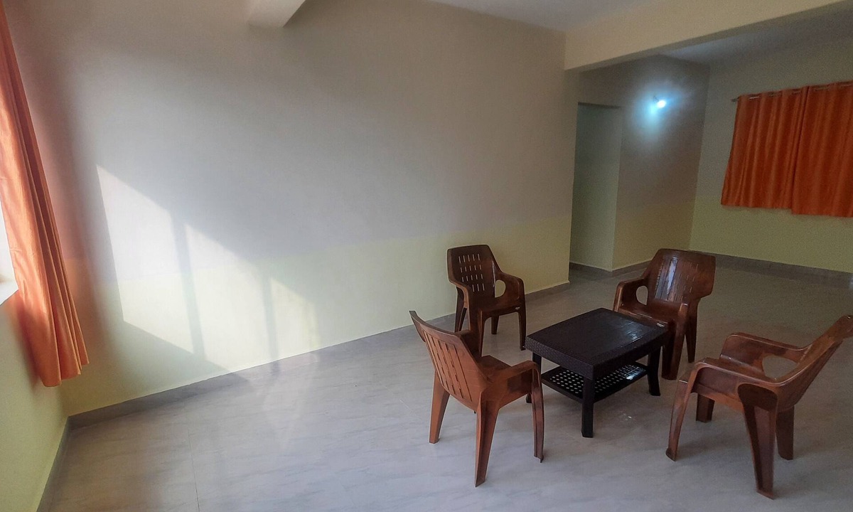 Nagoa Apartment | Nemmin Apt Uno - Budget Stay - Insta @little.yellow.house1943