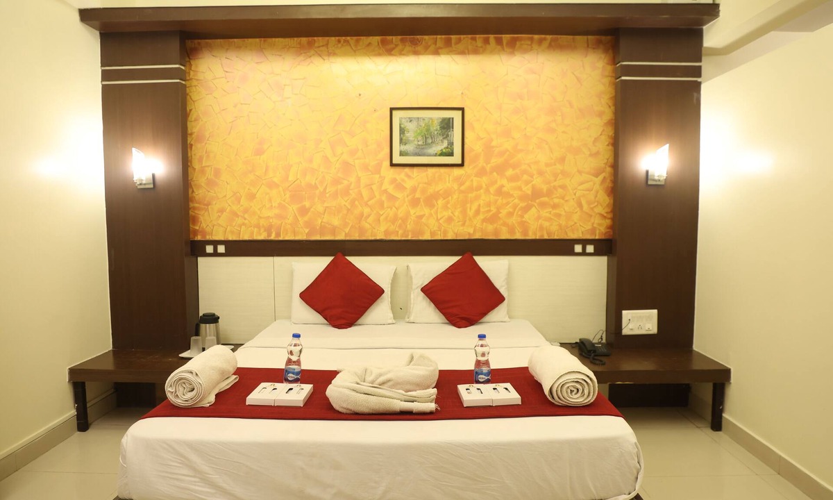 Gandhi Nagar Cabin | New Golden Residency