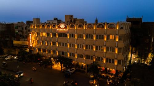 Varanasi Hotel | New Hotel Broadway