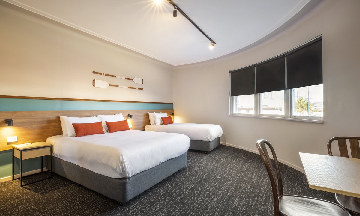 Umina Beach Hotel | Nightcap at Ocean Beach Hotel