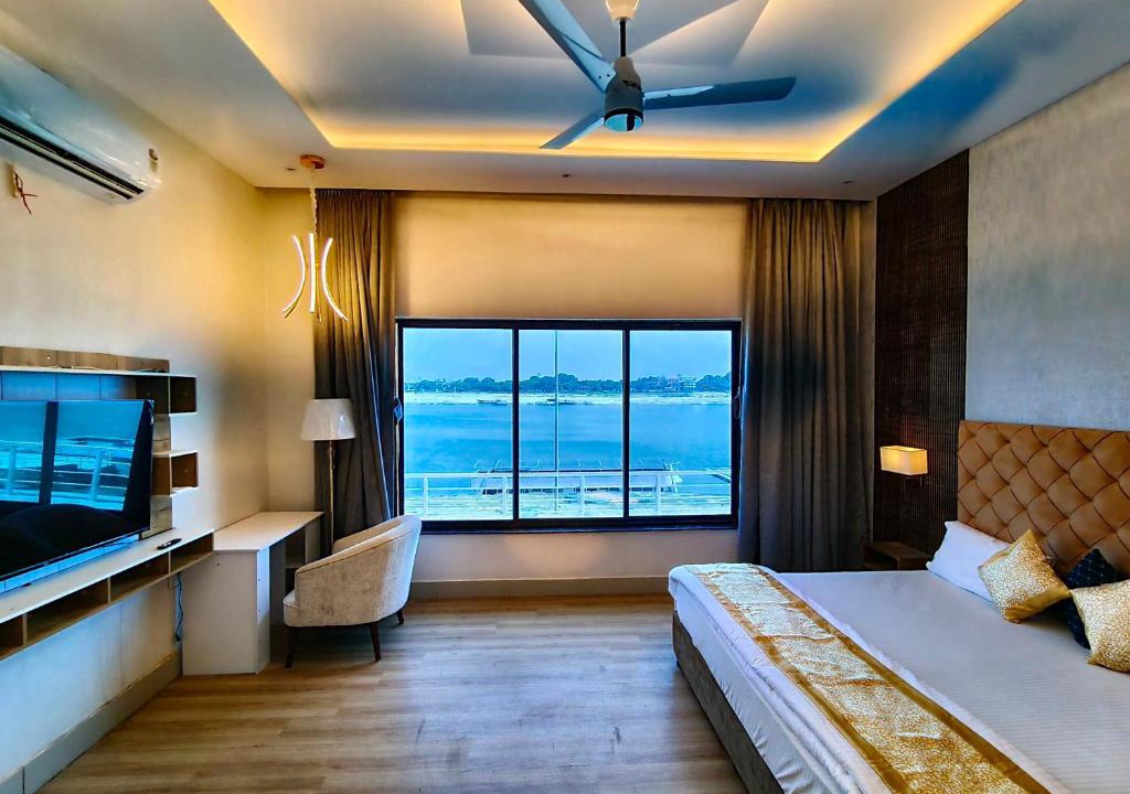 Varanasi House | Nirvana Riverview Suites