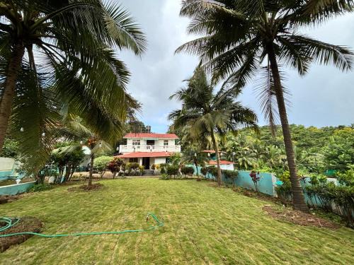 Canacona House | Nivrritii 3BHK Villa with hill and forest views