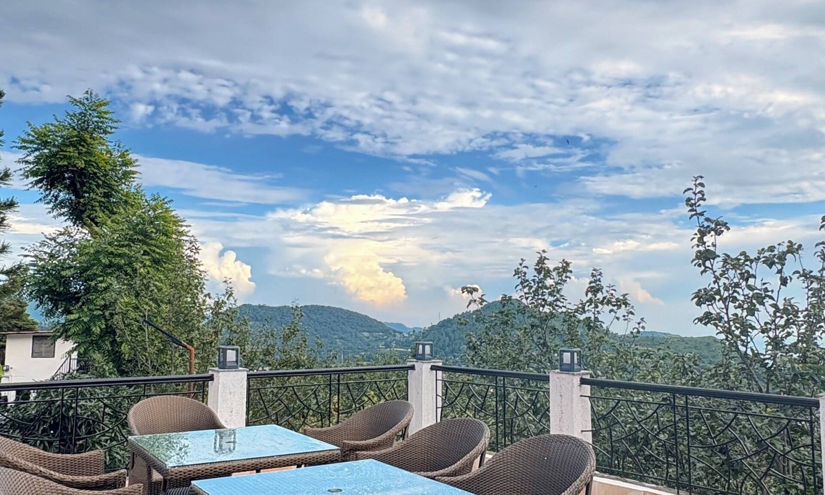 Bhimtal Hotel | Noble Nook Stay - Bhimtal