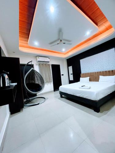 Sector 70 Hotel | North Eye Hotel