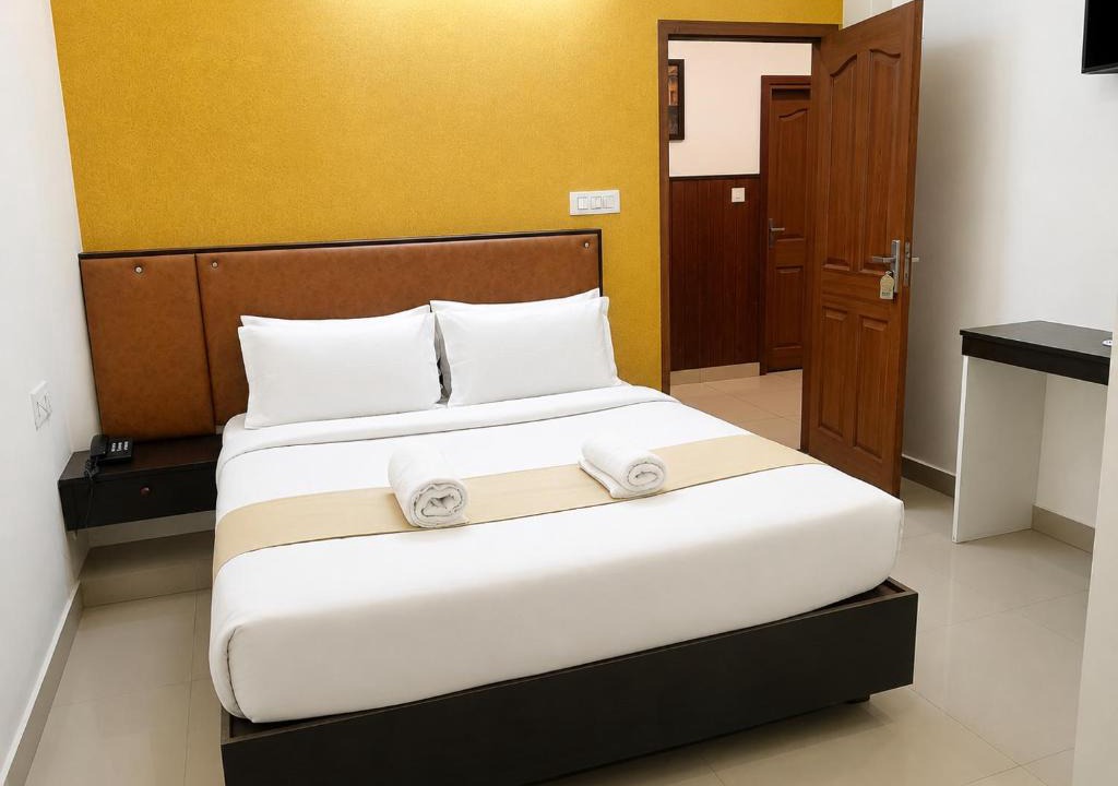 Kochi Hotel | Nova North Inn