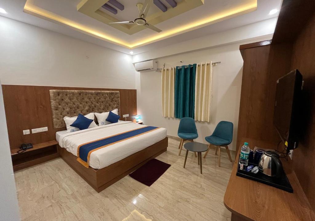 Bengaluru Hotel | NP Royal INN