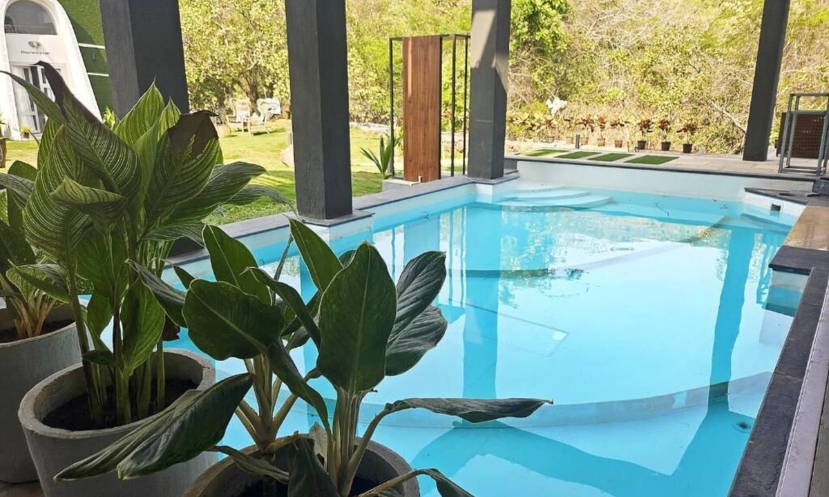 Arpora Hotel | Nyast Valley Resort