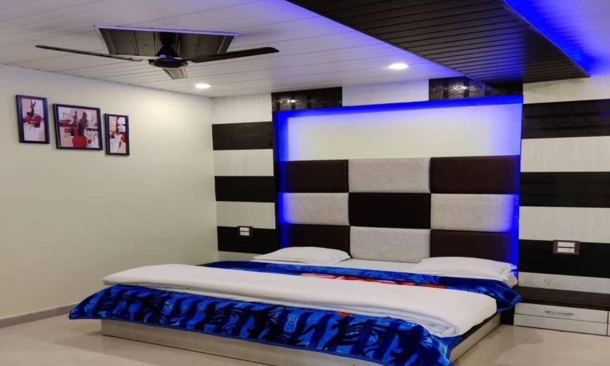 Banikhet Hotel | OAKWOOD HOMESTAY BANIKHET