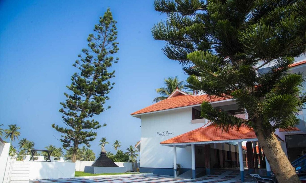 Kovalam Hotel | Ocean Queen Palace Hotel