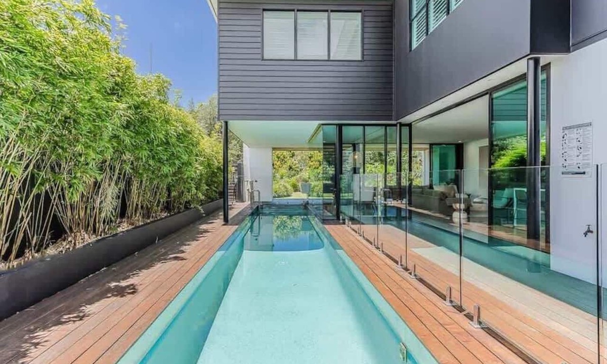 Casuarina House | Oceans Echo - Beachfront luxury holiday home