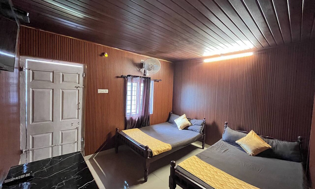 Valparai Hotel | Olive Garden