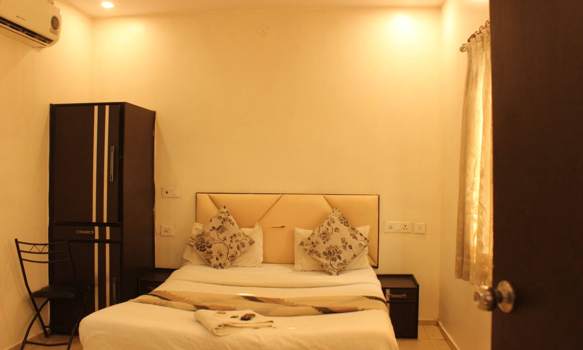 Indira Nagar Hotel | Olive Inn Hotel