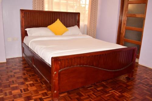 Eldoret Villa | Olives and Roses