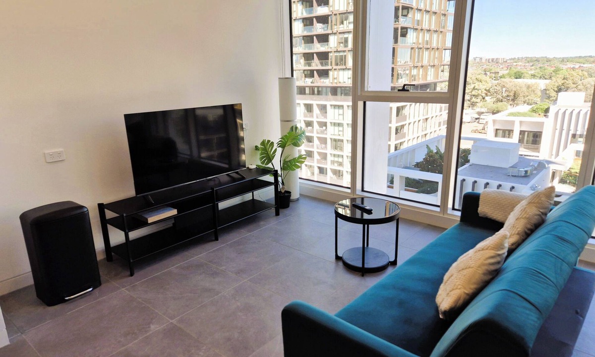 Lidcombe Apartment | Olympic Park 1BR: Pool, Gym and Free Secure Parking