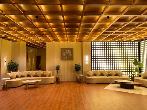 Gurugram Apartment | Ombré by DiMerro Stays