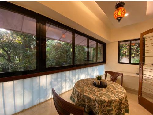Bandra West House | One bedroom cozy stay in shared apartment at Bandra