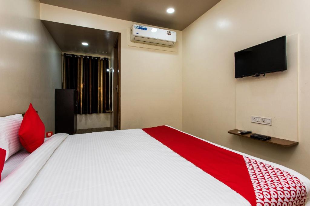 Indore Hotel | OYO 11929 Hotel Ridhi Sidhi
