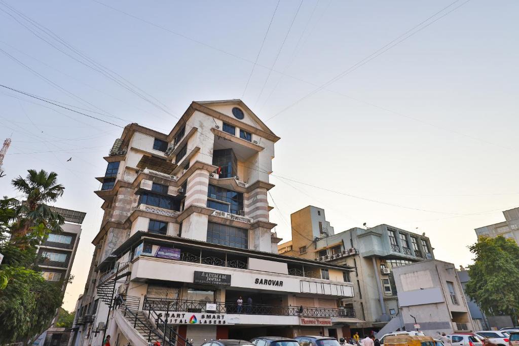 Navrangpura Hotel | OYO 2284 Hotel Honey Bunny
