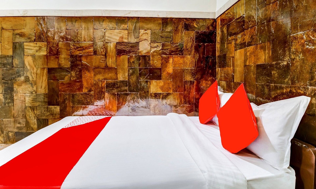 Mazgaon Hotel | OYO 64092 Hotel Dreamland