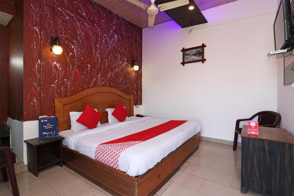 Lakdi Ka Pul Hotel | OYO 73851 Hotel Hyderabad Comfort Lakdikapul