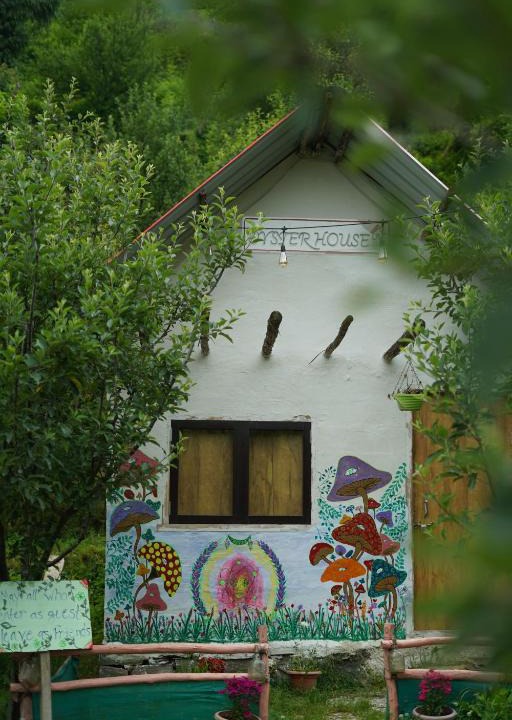 Bandrol House | Oyster house