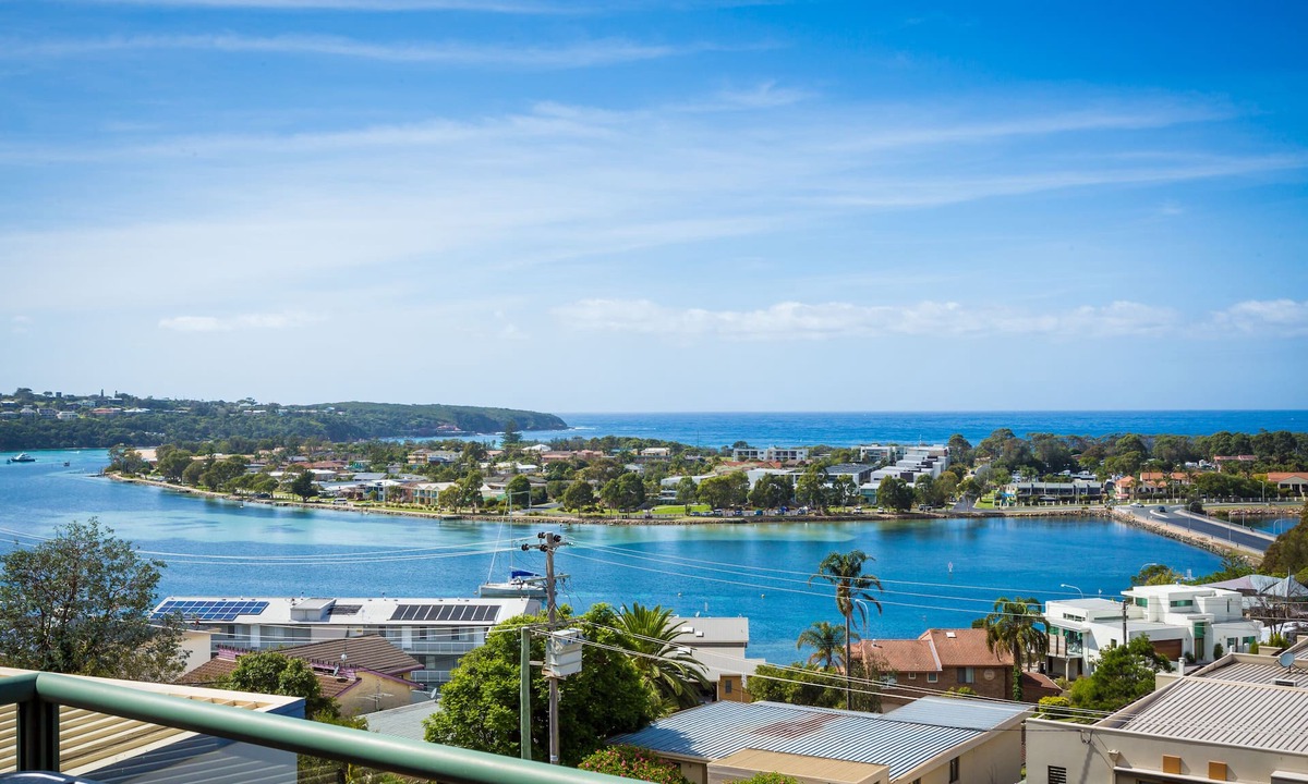 Merimbula Apartment | Panoramic Townhouses (3 Bedroom Pet Friendly Apartment with views) - 1+nights
