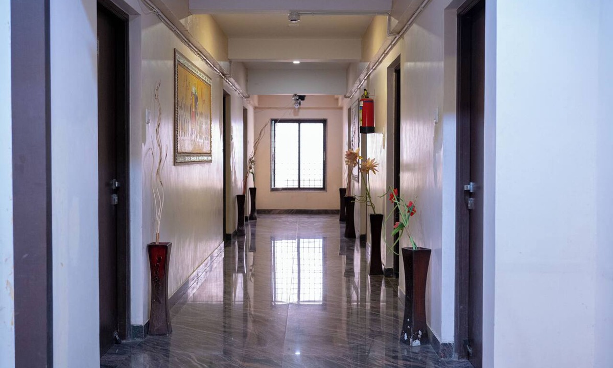 Bhuj Hotel | Park View Residency