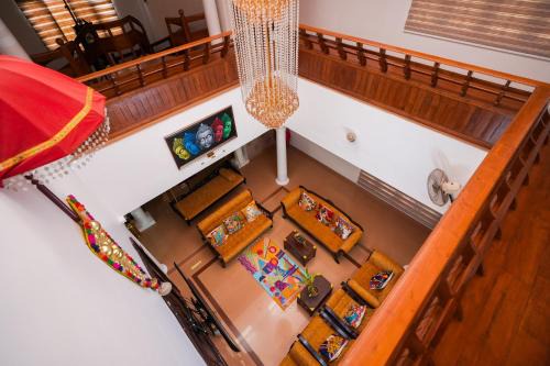 Alwaye House | Parudeesa - Luxurious Palace look with pool-Near CBD - Kerala - India with Breakfast