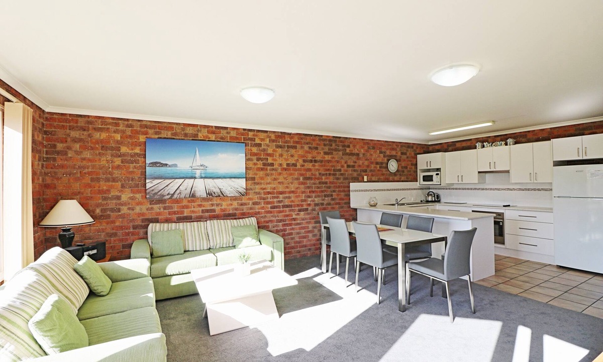 Merimbula Apartment | Pelican Waters Unit 2, ground level accommodation
