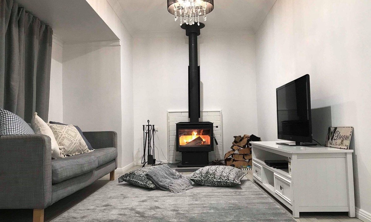 Oberon House | Pine Needle Cottage, Oberon. Your Hinterland Getaway to Escape the chaos