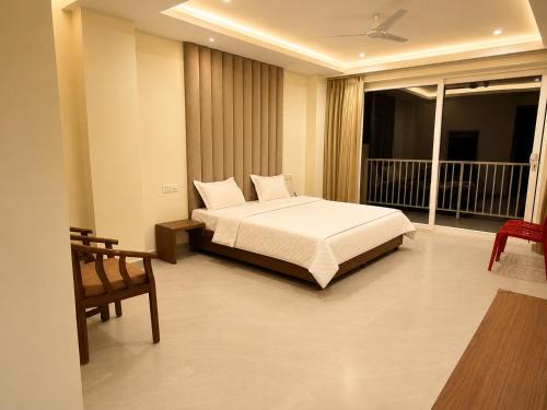 Dalhousie Hotel | Pineora