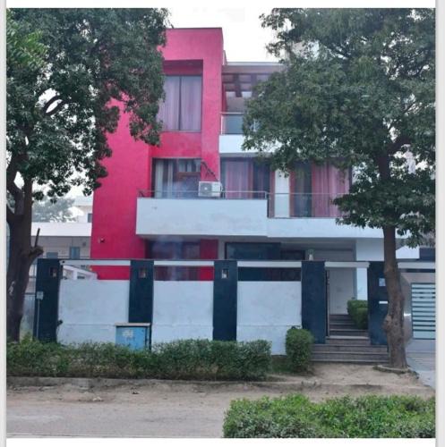 Greater Noida Hotel | PLAY EXPO STAY ANSAL GOLF LINK 1 - couple friendly