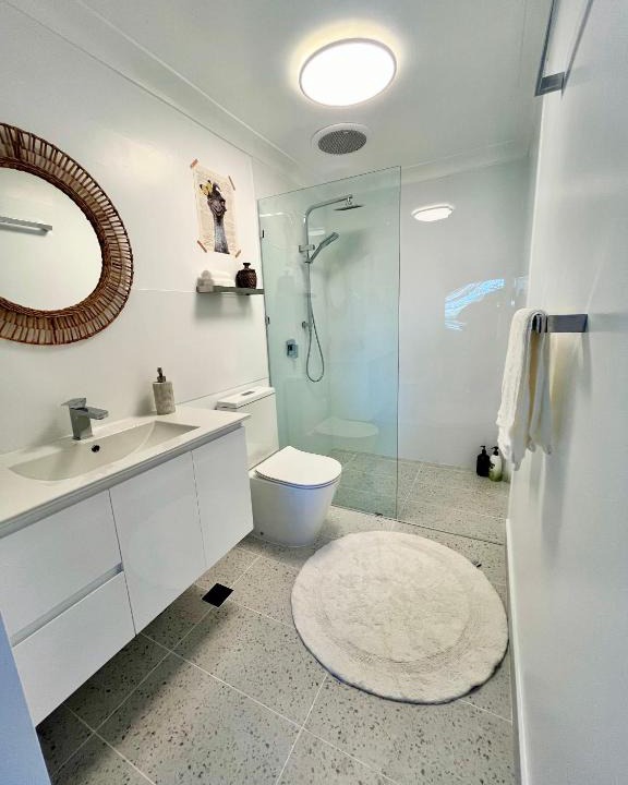 Point Clare Apartment | Point Clare - Relax and unwind - Greenery & Birdsongs